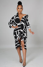 Load image into Gallery viewer, Queenin Dress
